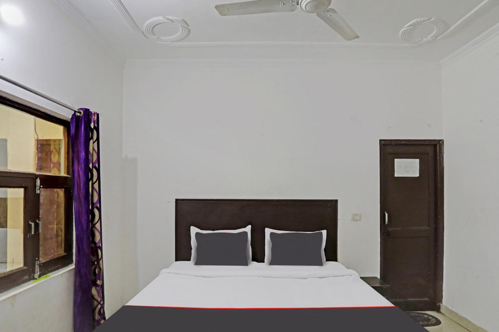 Collection O Mayank Guest House Near Iskcon Temple Noida Kālkāji Devi Zewnętrze zdjęcie